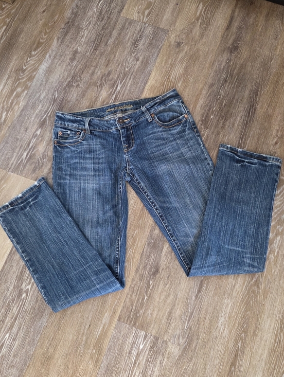 Women Jeans · American Eagle Outfitters — photo 1 of 1